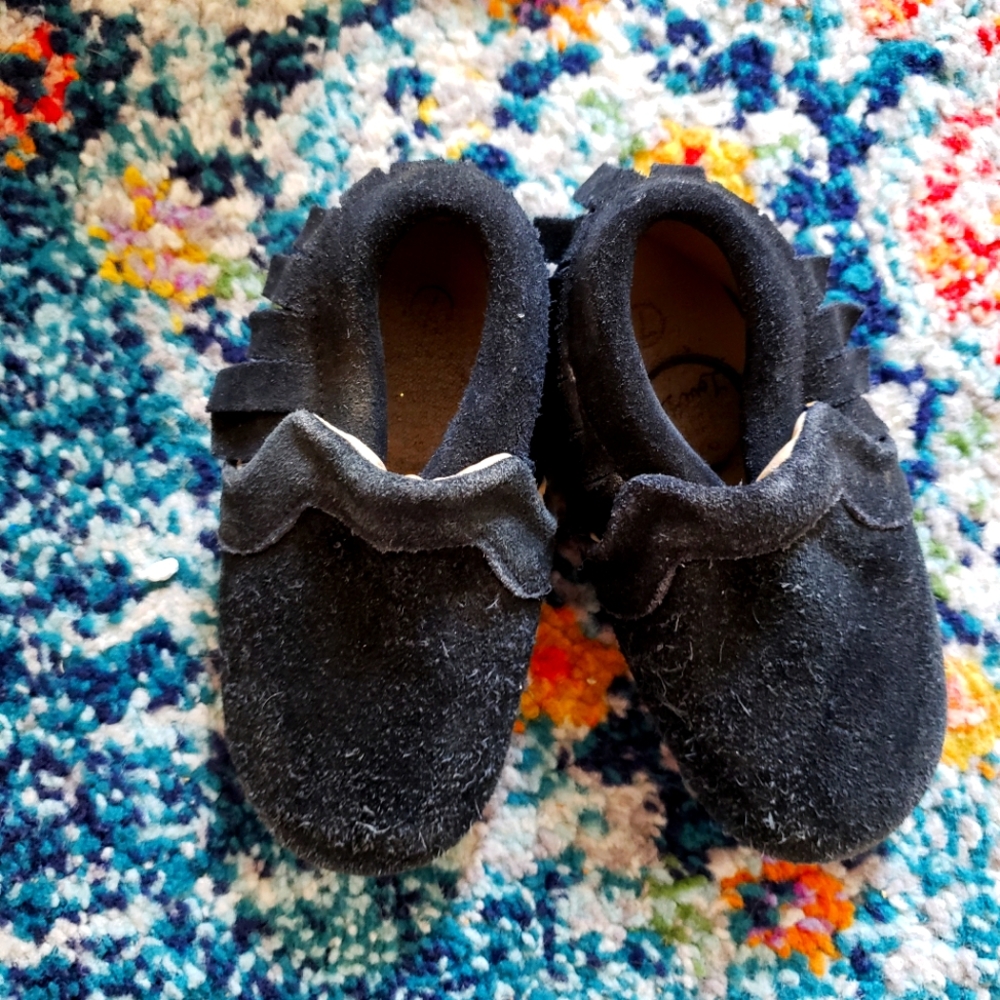 Little lovebug sued moccasins